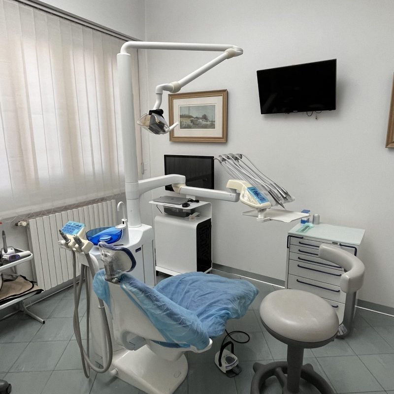 studio-dentistico-barberia-centro-odontoiatrico (9)